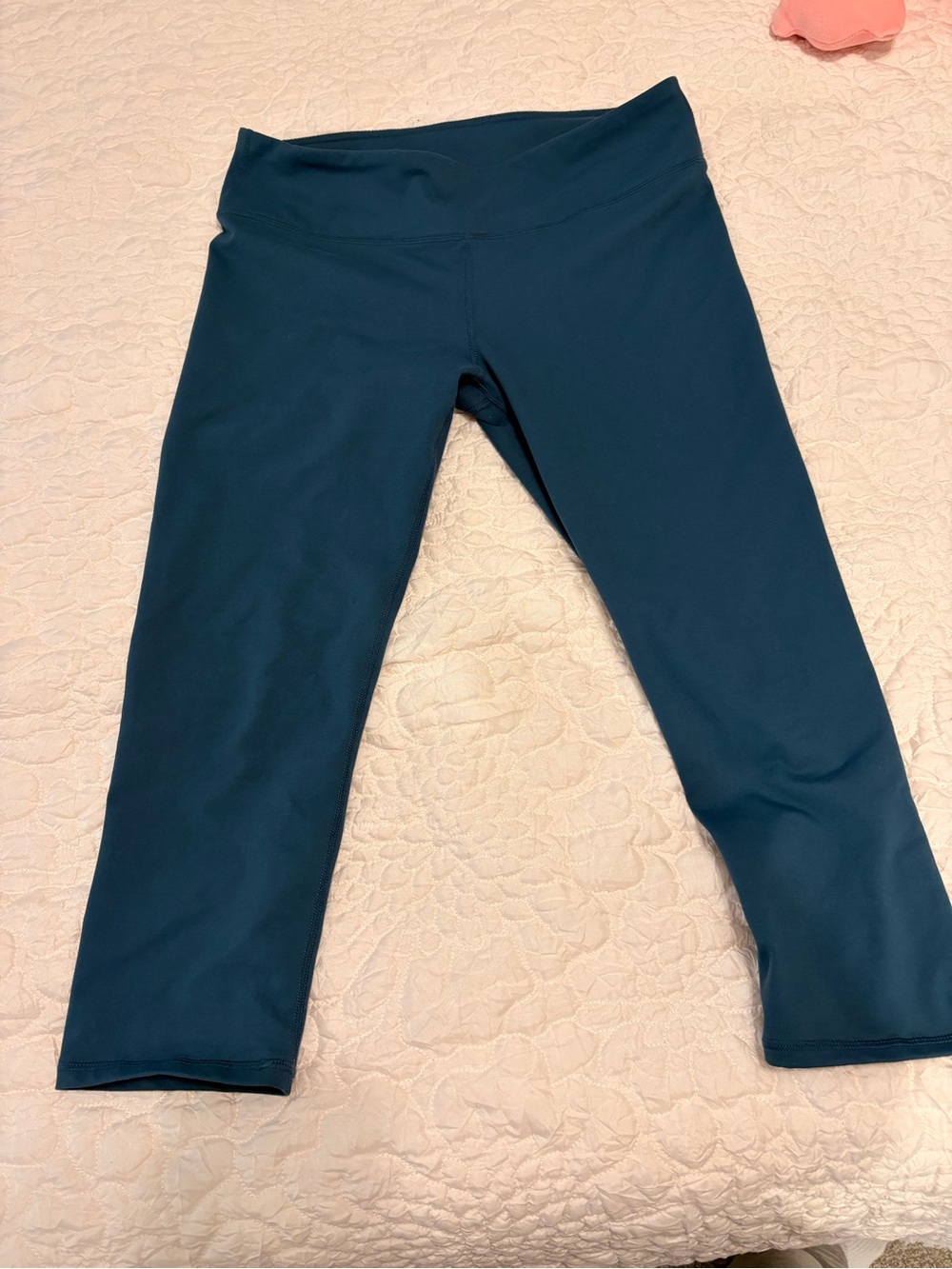 FableticsTeal Capri Leggings